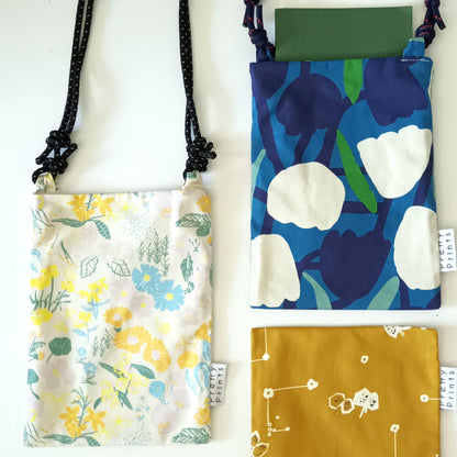 Cross body bags_Wildflower of Hong Kong_White